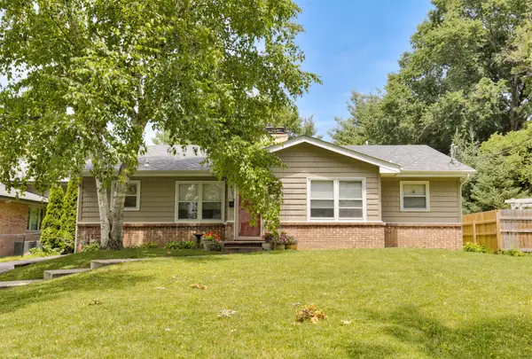 6409 & 6411 Forest Court, Windsor Heights, IA 50324