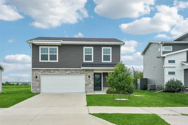 1365 SE Parkview Crossing Drive, Waukee, IA 50263