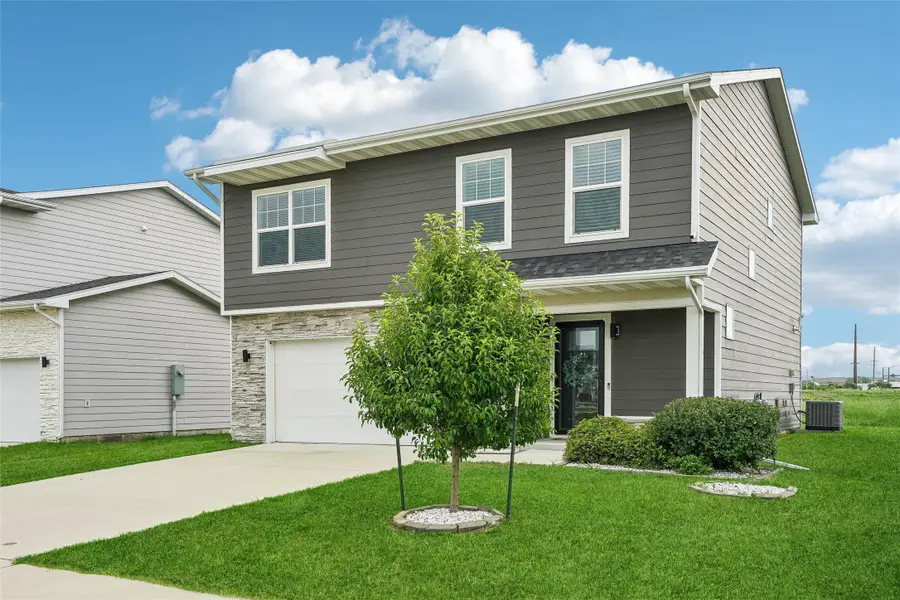 1365 SE Parkview Crossing Drive, Waukee, IA 50263 - #2