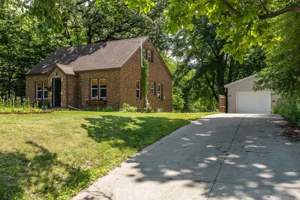202 Hillside Avenue, Des Moines, IA 50315