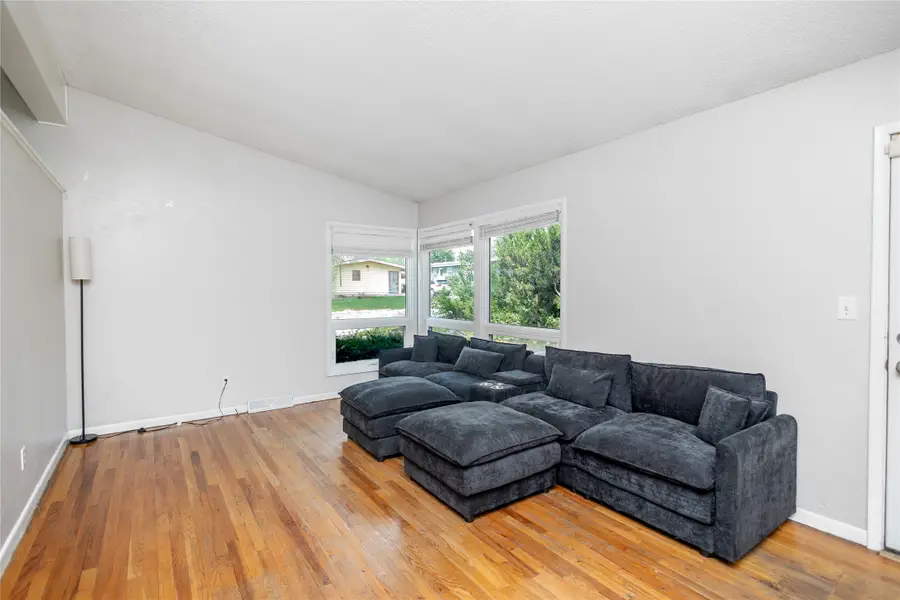 2507 E Tiffin Avenue, Des Moines, IA 50317 - #3