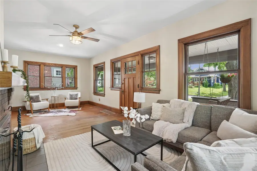 1323 46th Street, Des Moines, IA 50311 - #3