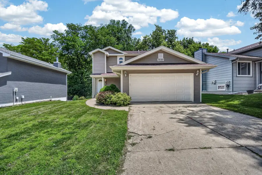 3889 92nd Drive, Urbandale, IA 50322 - #2