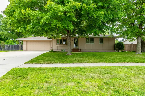 900 1st Street, Waukee, IA 50263