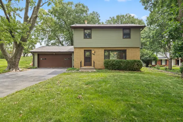 1655 NW 78th Street, Clive, IA 50325