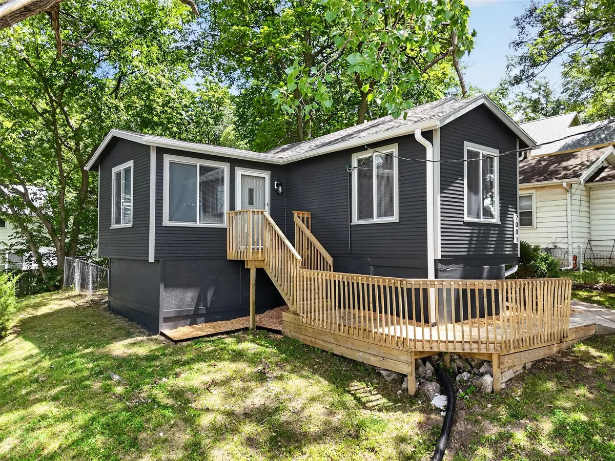 2001 Motley Street, Des Moines, IA 50315 - #1