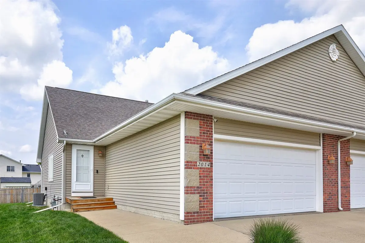 2014 Vista View Drive, Granger, IA 50109 - #1