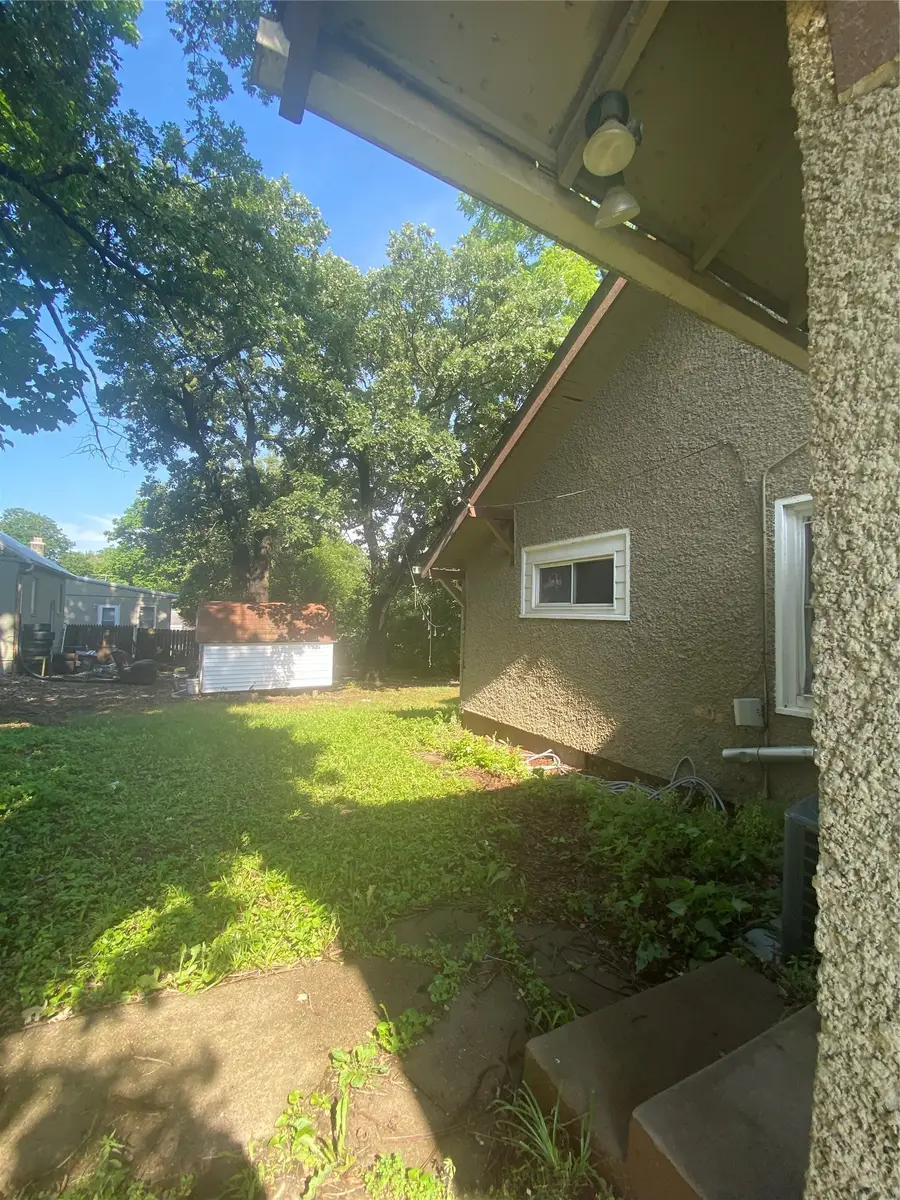 2320 SW 9th Street, Des Moines, IA 50315 - #3