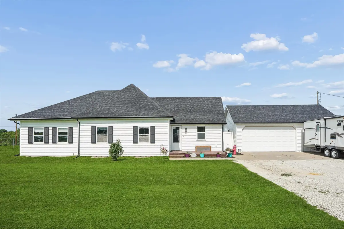 1121 Liberty Highway, Osceola, IA 50213 - #1