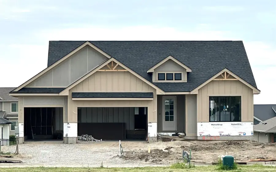 16612 Deerview Drive, Urbandale, IA 50323 - #2
