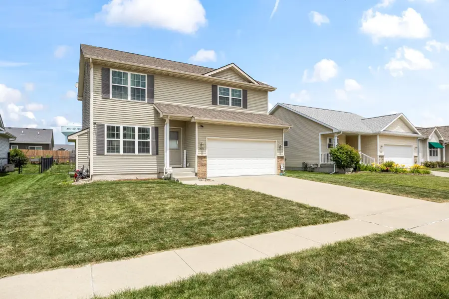 9665 Red Sunset Court, West Des Moines, IA 50266 - #2