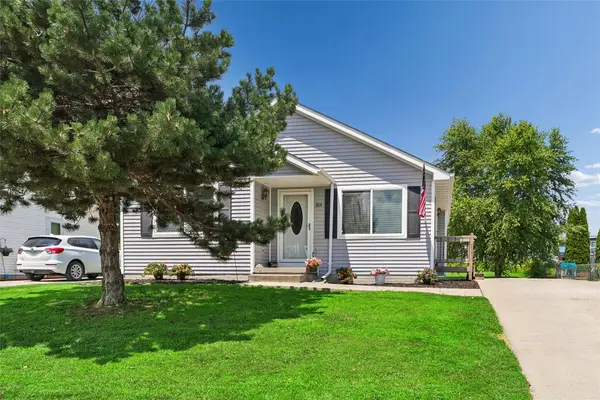 304 W 18th Place, Indianola, IA 50125