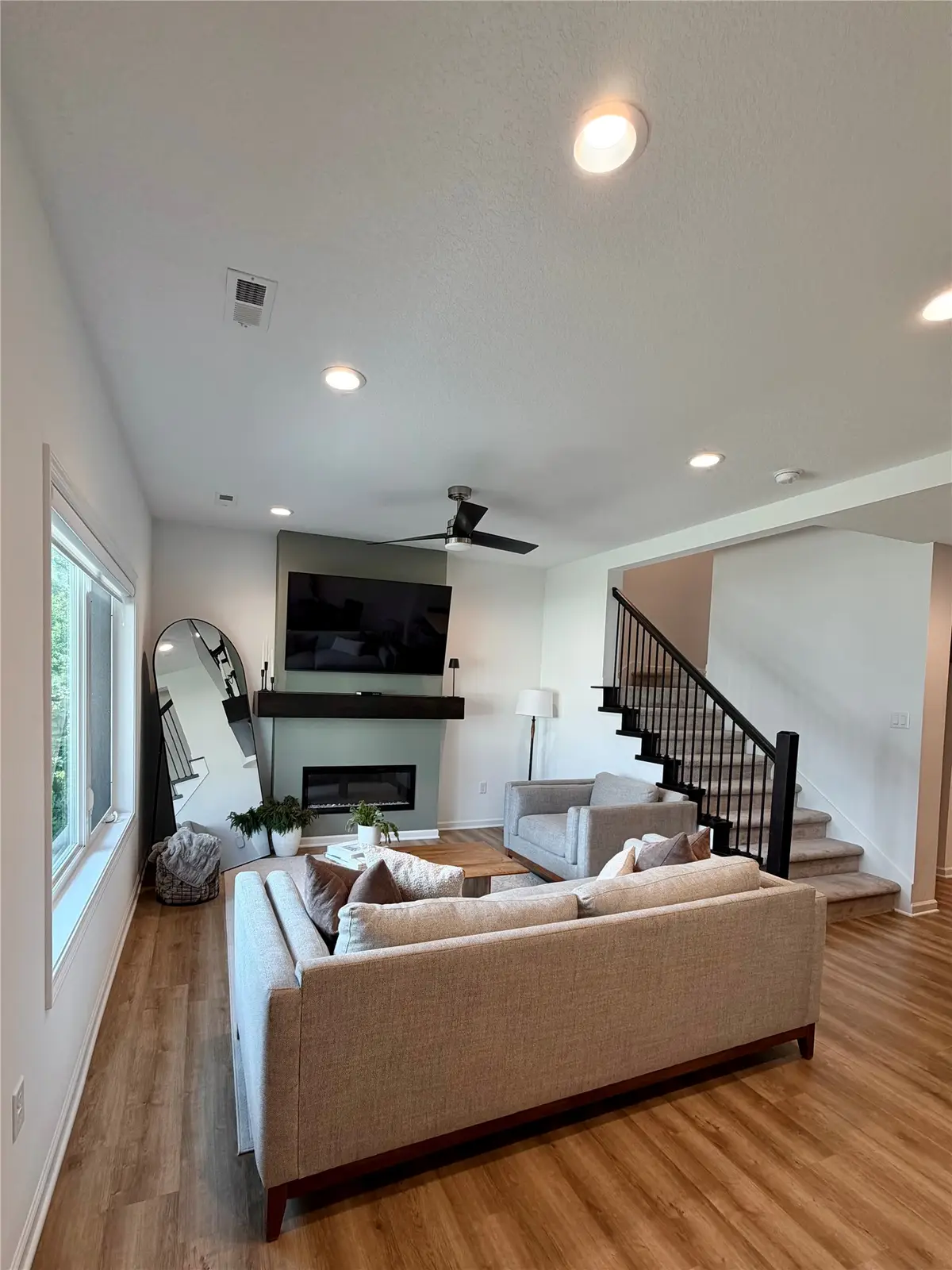 445 SW 12th Street, Des Moines, IA 50309 - #1