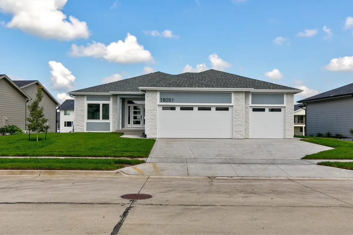 18051 Tanglewood Drive, Clive, IA 50325 - #1