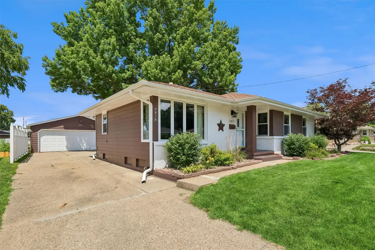3917 Merced Street, Des Moines, IA 50310 - #1