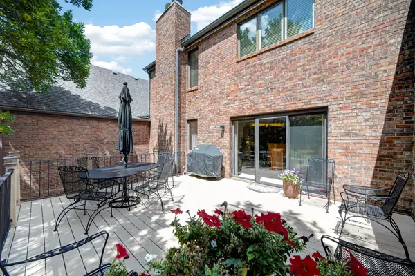 664 58th Street #3, West Des Moines, IA 50266