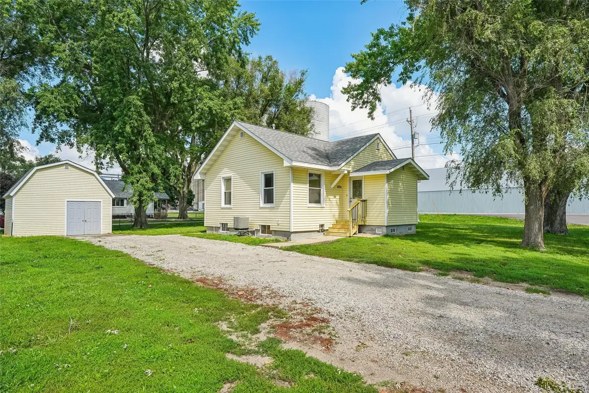 6418 SE 55th Street, Carlisle, IA 50047 - #1
