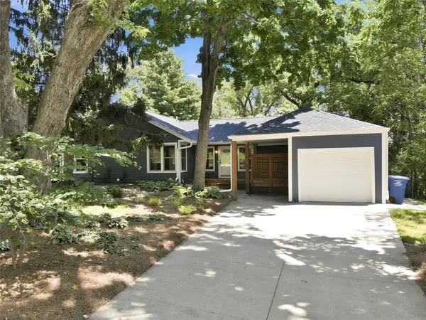 657 61st Street, Des Moines, IA 50312