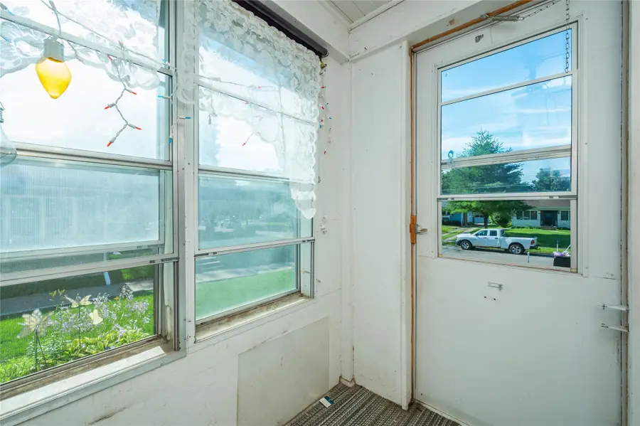 1526 Wilson Avenue, Des Moines, IA 50316 - #2