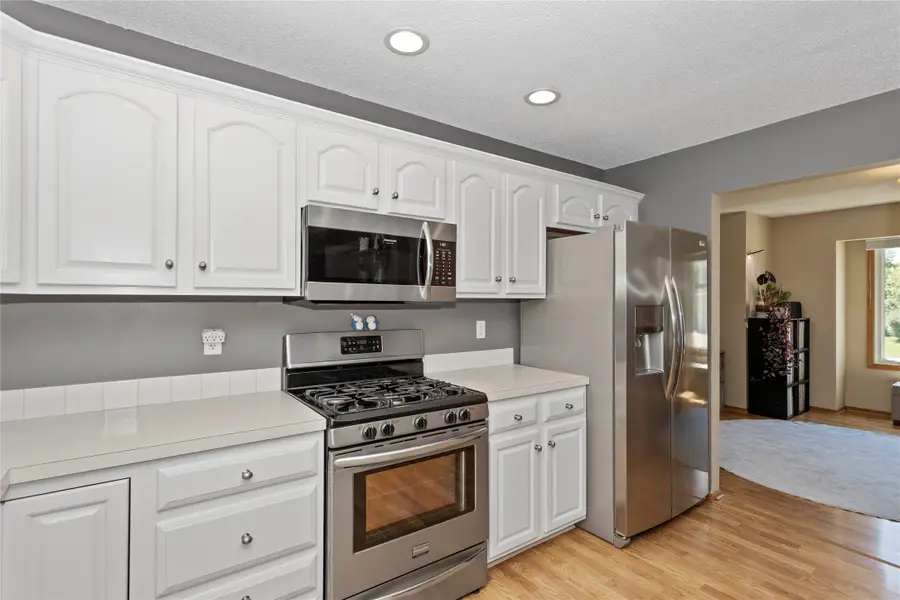 10201 Hickory Lane, Urbandale, IA 50322 - #2