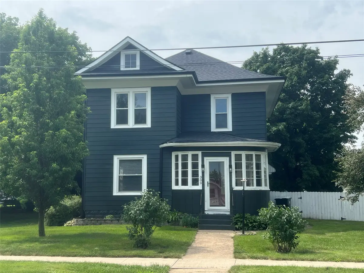 309 E State Street, Baxter, IA 50028 - #1