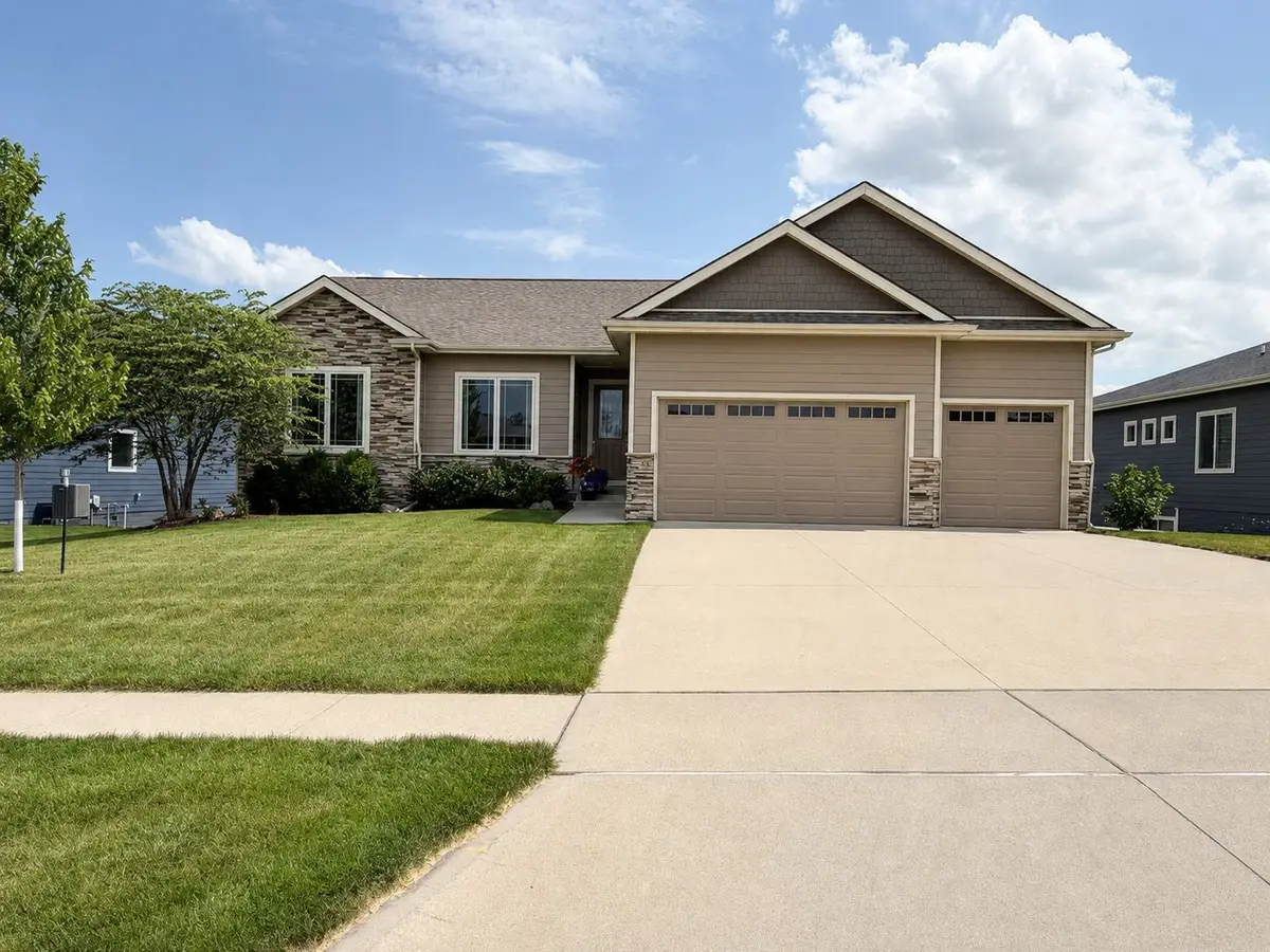 6106 Aspen Drive, West Des Moines, IA 50266 - #1