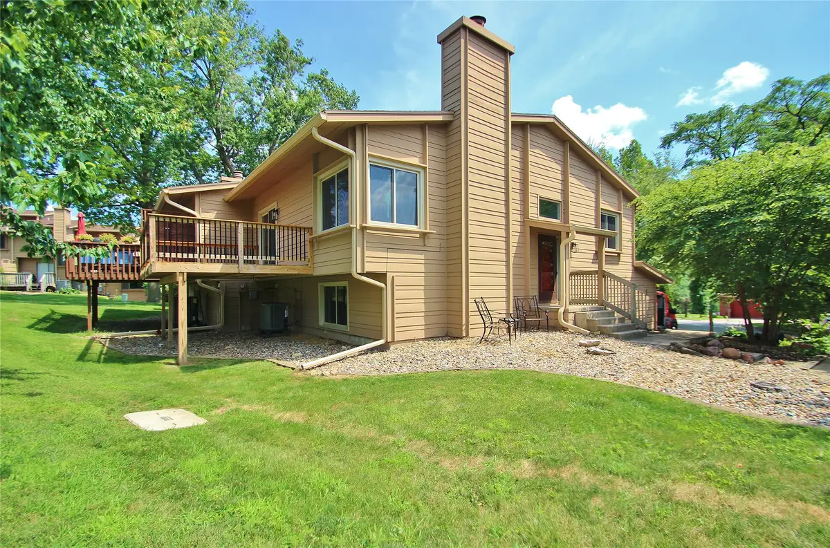 1062 Woodland Park Drive, West Des Moines, IA 50266 - #1
