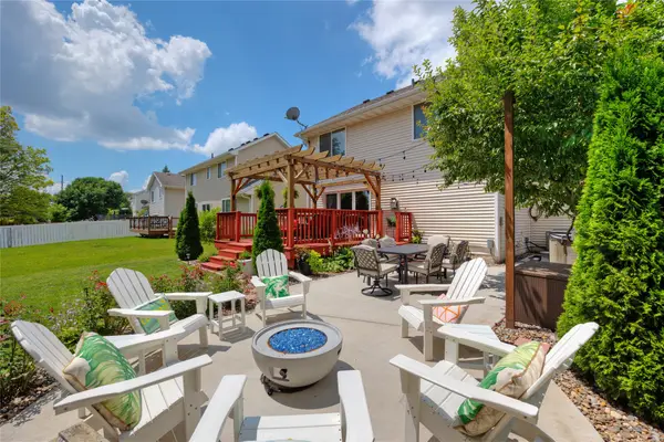 1633 92nd Place, West Des Moines, IA 50266