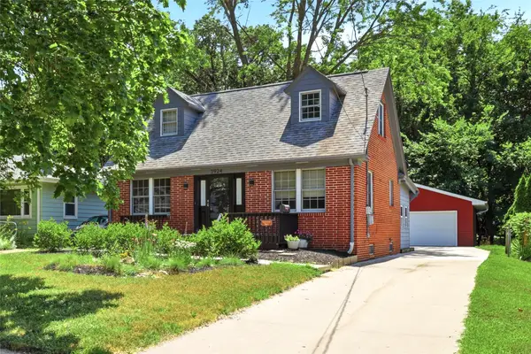 3924 Clinton Avenue, Des Moines, IA 50310