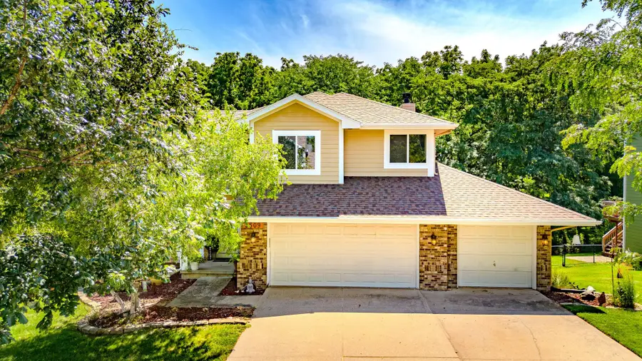 5509 Kings Row, Johnston, IA 50131 - #2