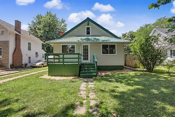 2006 E 13th Street, Des Moines, IA 50316