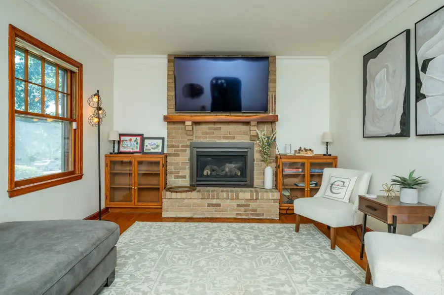 2910 36th Street, Des Moines, IA 50310 - #3