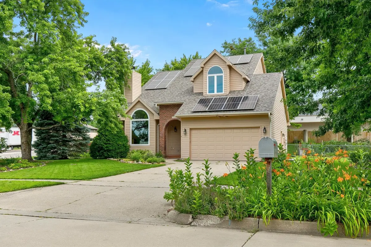 5915 Brookview Drive, West Des Moines, IA 50266 - #1