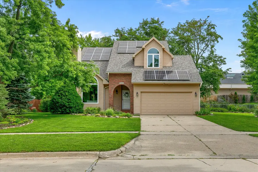5915 Brookview Drive, West Des Moines, IA 50266 - #2