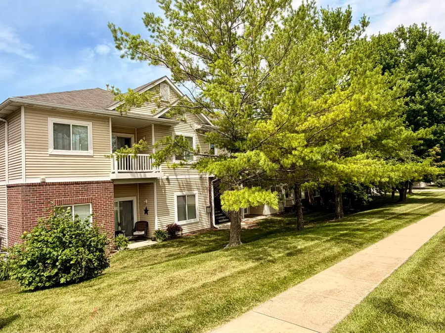 1760 SE L.a. Grant Parkway #44, Waukee, IA 50263 - #2