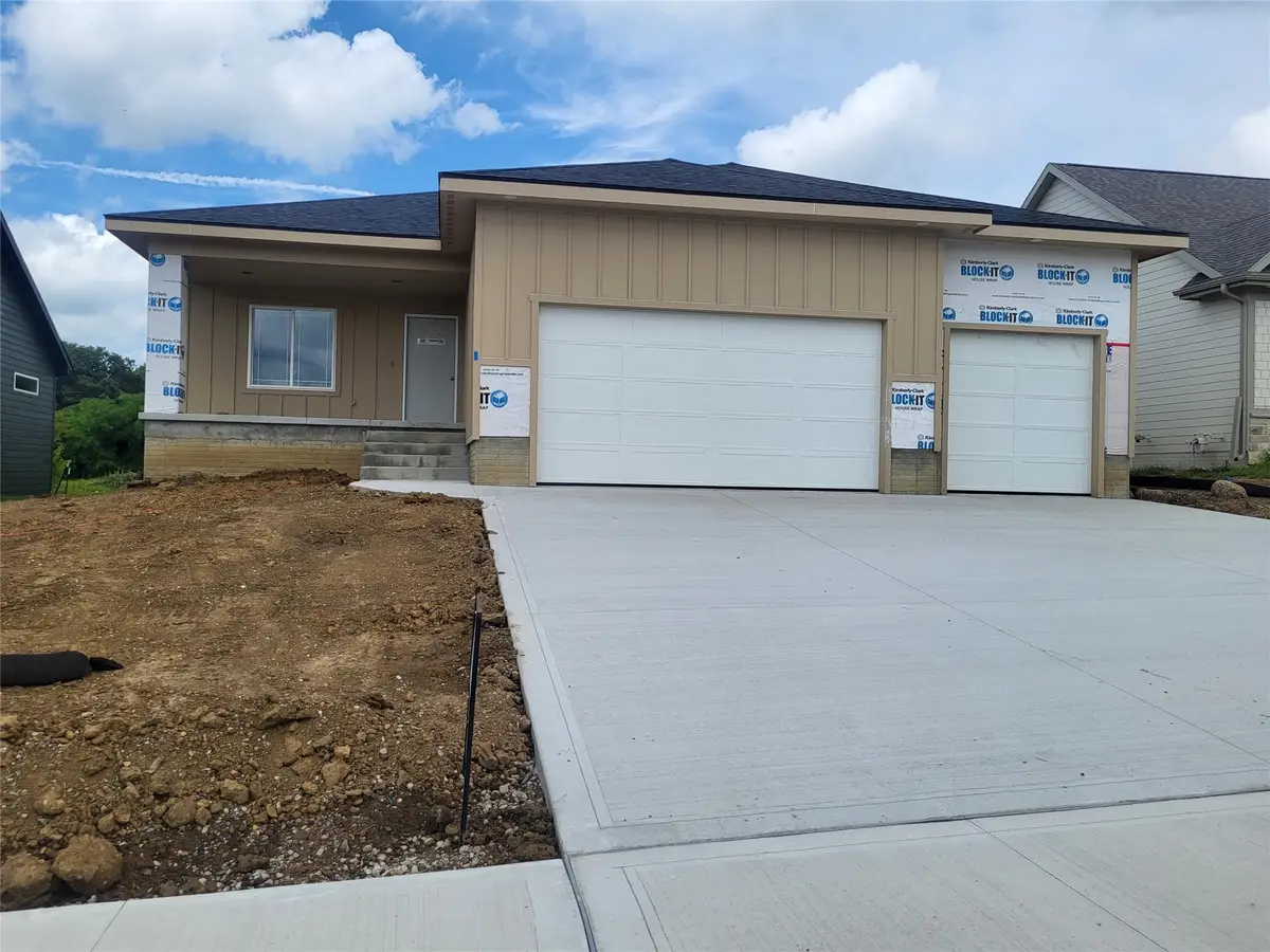 1875 E Autumn Trail Circle, Polk City, IA 50226 - #1