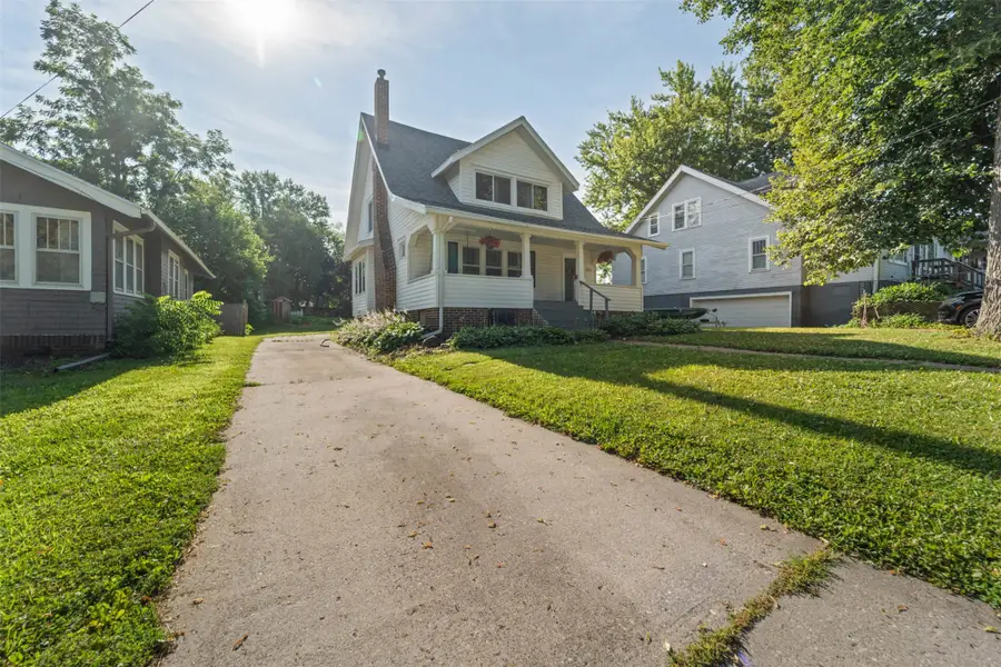 330 W 9th Street S, Newton, IA 50208 - #3
