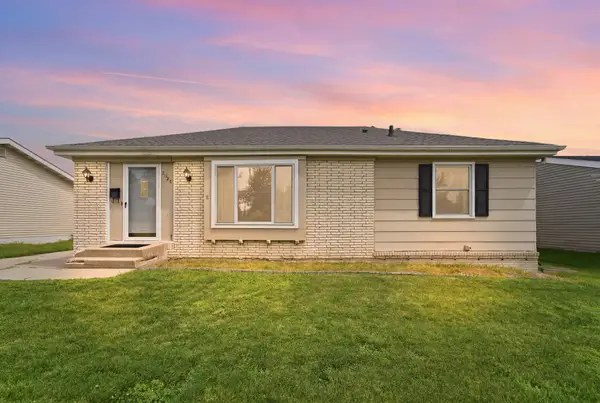 2024 N 4th Avenue E, Newton, IA 50208