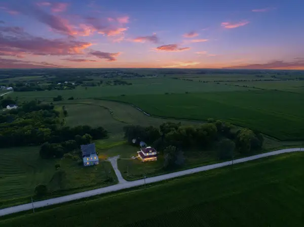 2125 130th Street, Earlham, IA 50072