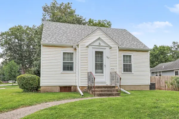 302 S Russell Avenue, Ames, IA 50010