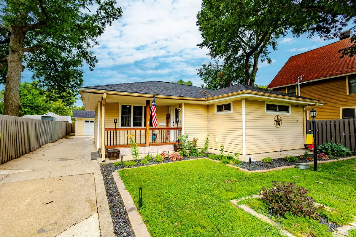 1918 9th Street, Des Moines, IA 50314 - #1
