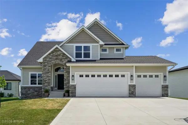 220 NW Woodmoor Drive, Waukee, IA 50263