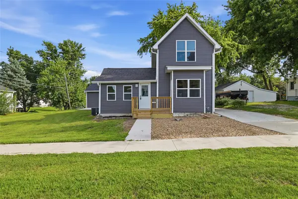 406 4th Avenue, Grinnell, IA 50112