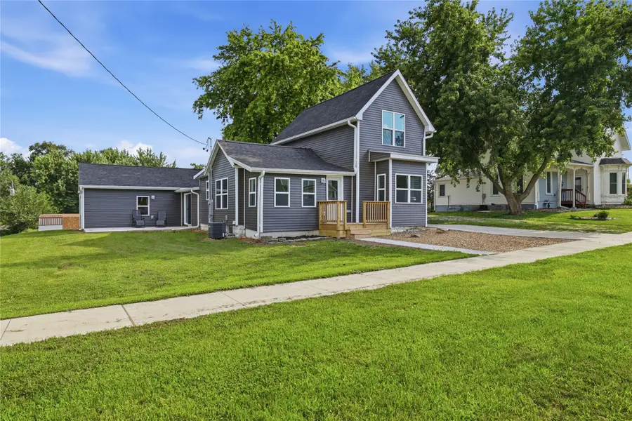 406 4th Avenue, Grinnell, IA 50112 - #3