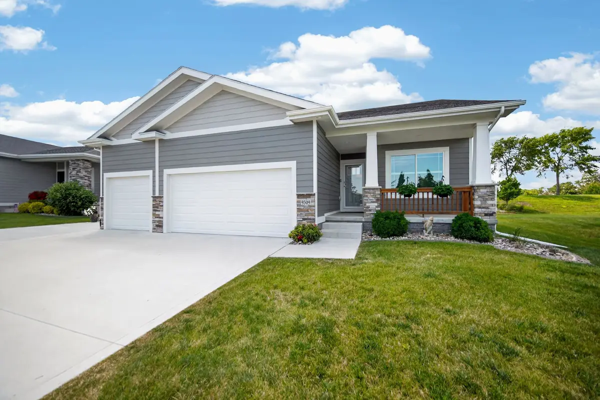 9309 Bellflower Lane, Norwalk, IA 50211 - #1