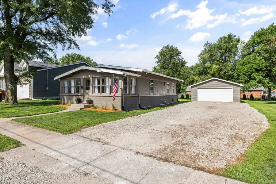 425 N 9th Street, Adel, IA 50003 - #2