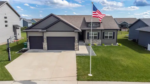 302 33rd Street Se, Altoona, IA 50009