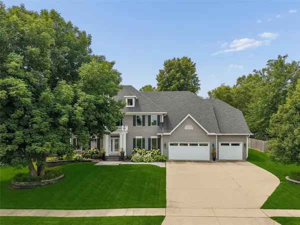 14006 S Shore Drive, Clive, IA 50325