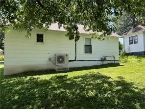 402 N Jarvis Street, Creston, IA 50801 - #3