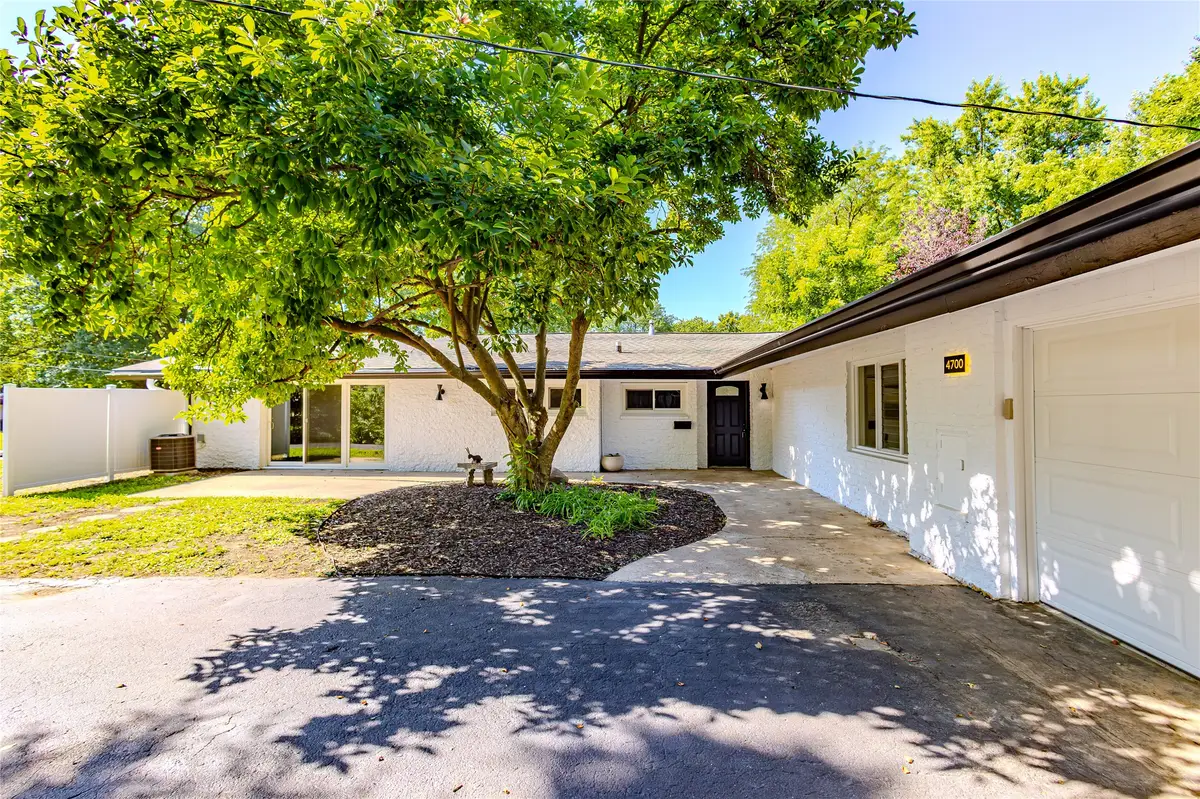 4700 SW 15th Street, Des Moines, IA 50315 - #1